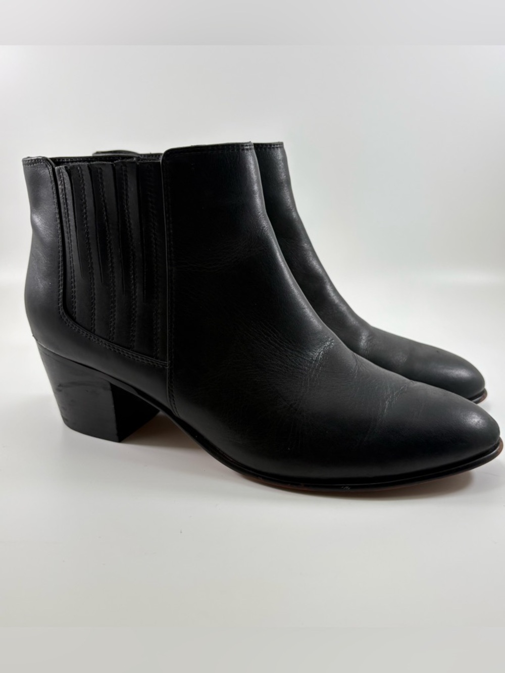 Clarks Black Leather Ankle Boots Bootie